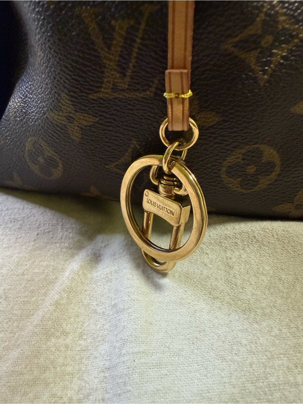 LOUIS VUITTON Artsy MM Monogram Canvas Hobo Shoulder Bag Brown - Picture 4 of 9